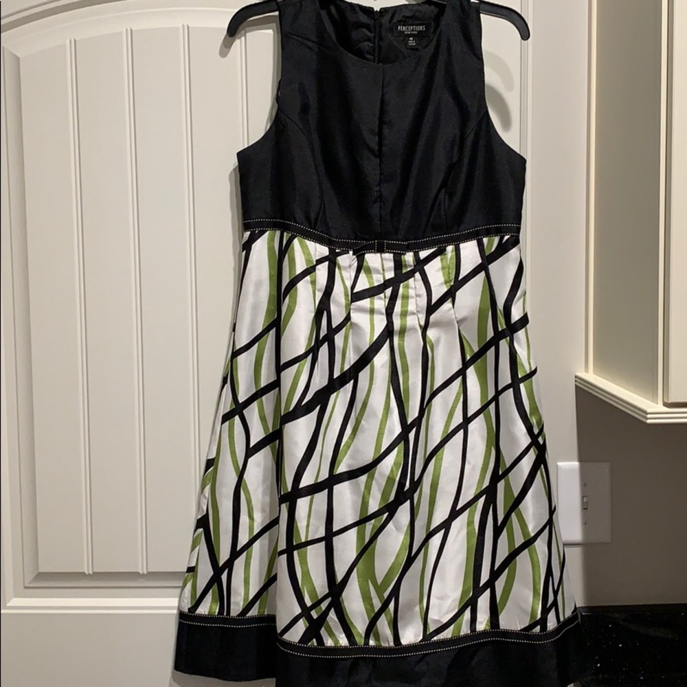 LAST CHANCE!! Look sharp in this polyester dress!